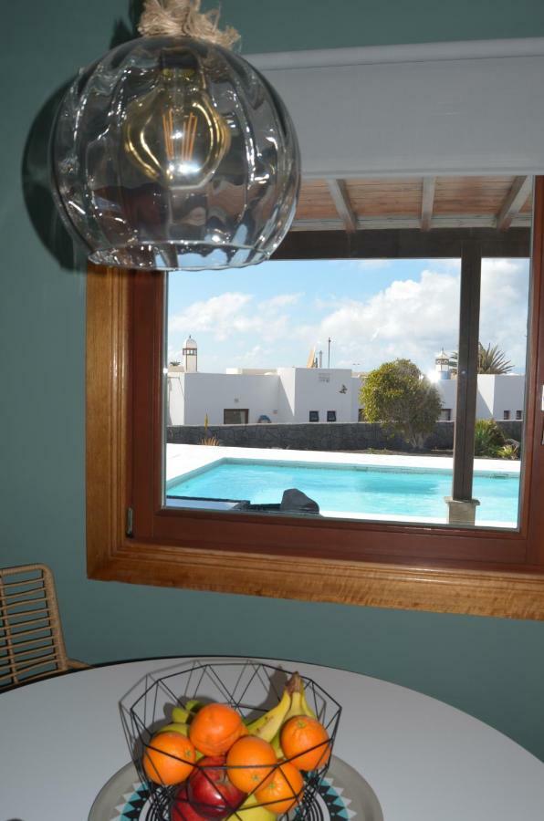 Villa Lola Playa Blanca  Exteriör bild